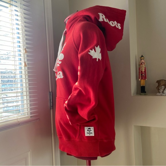 Roots Canada Women Red and White Logo Long Sleeve Hoodie. Size S. Used. - Picture 4 of 14